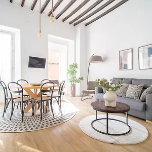 Sanders Lavender - Delightful Two-bedroom Downtown Apartamento Málaga